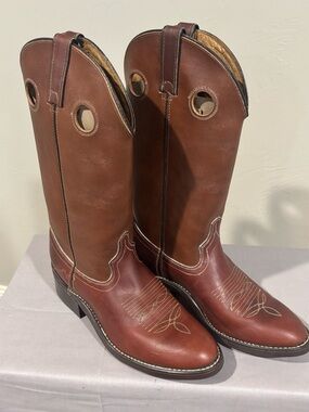 Double H Brown and Red Cowboy Boot Box Graphic